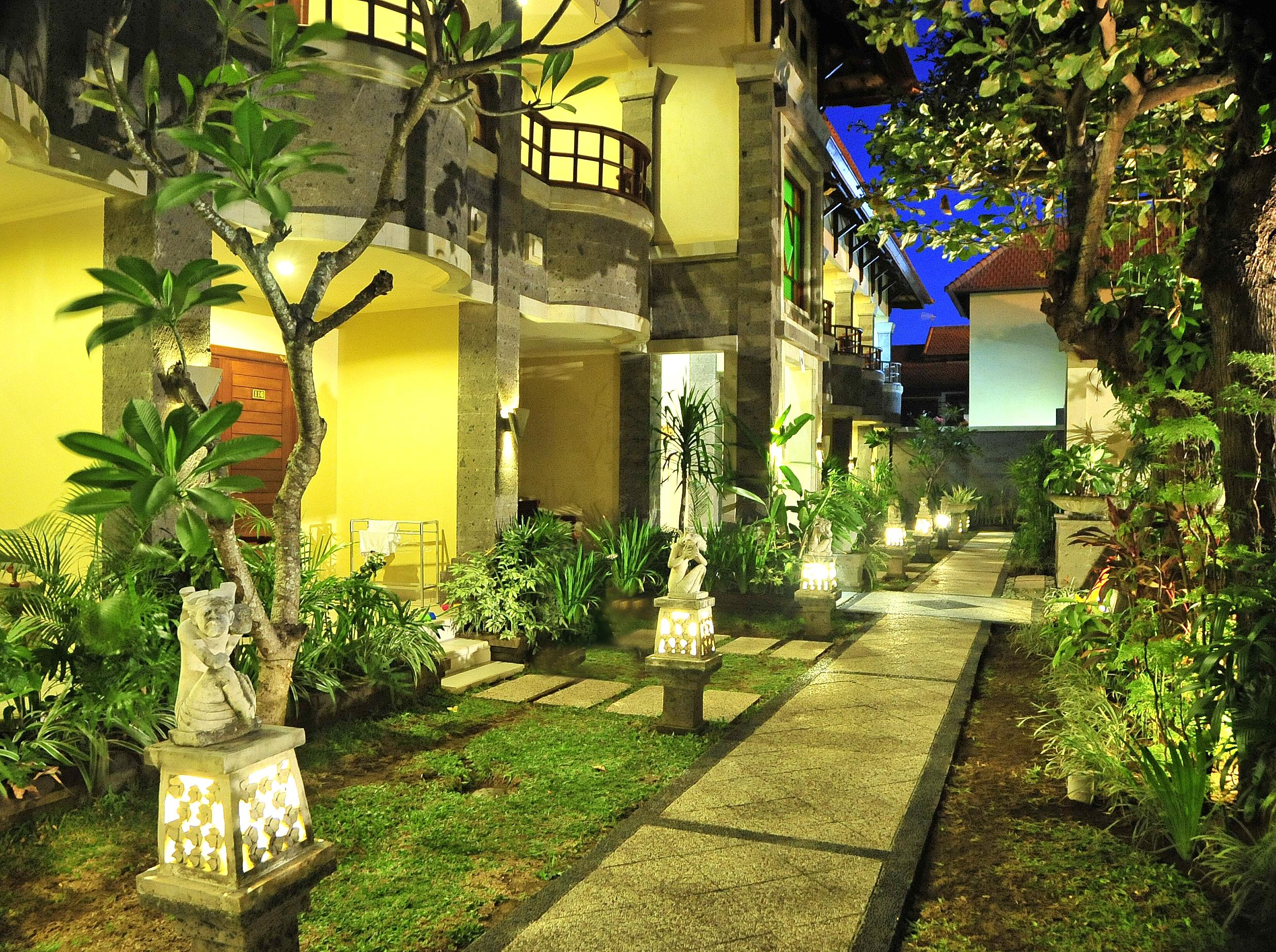 Adhi Jaya Hotel Kuta Lombok Exterior foto