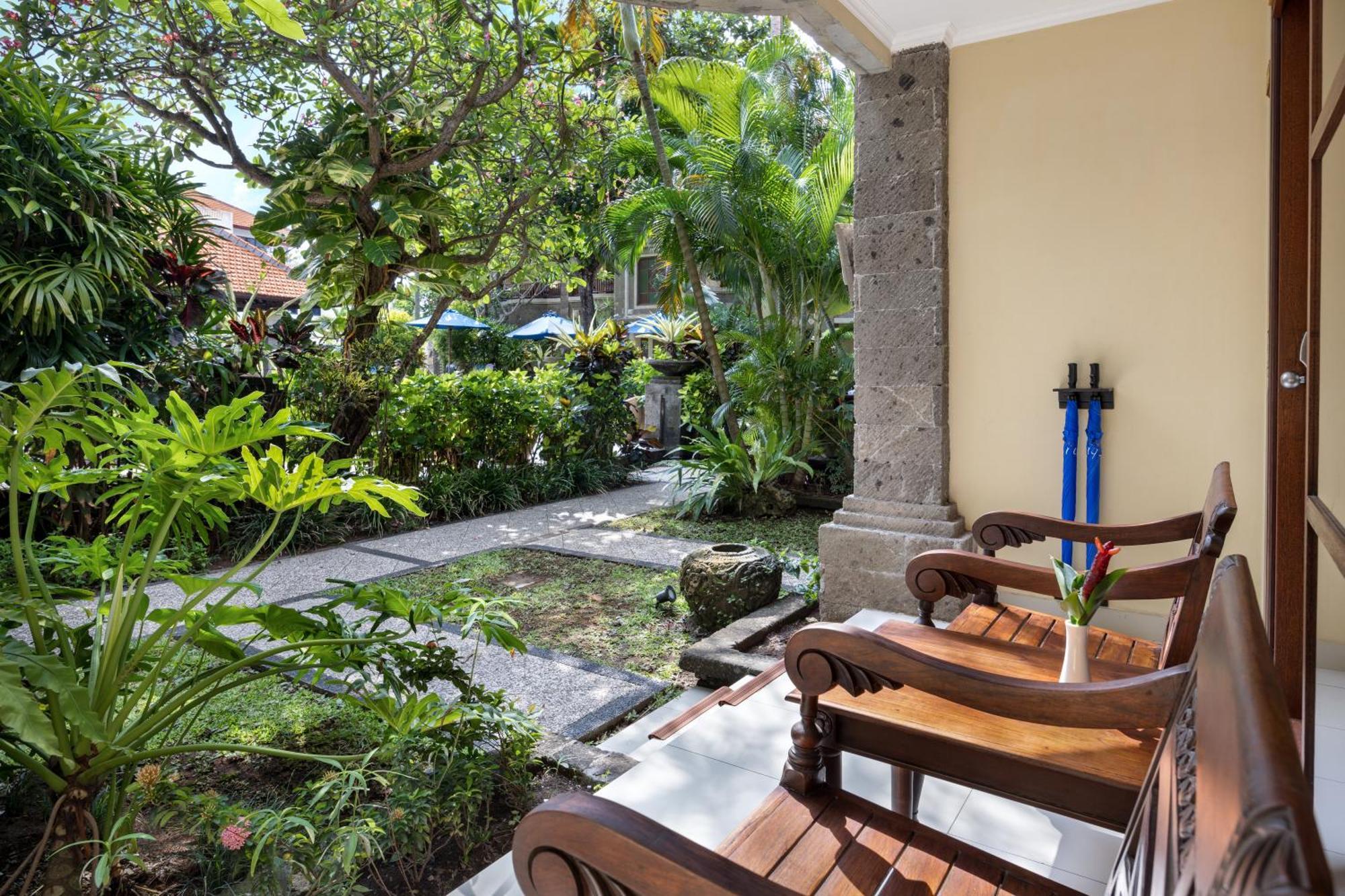 Adhi Jaya Hotel Kuta Lombok Exterior foto