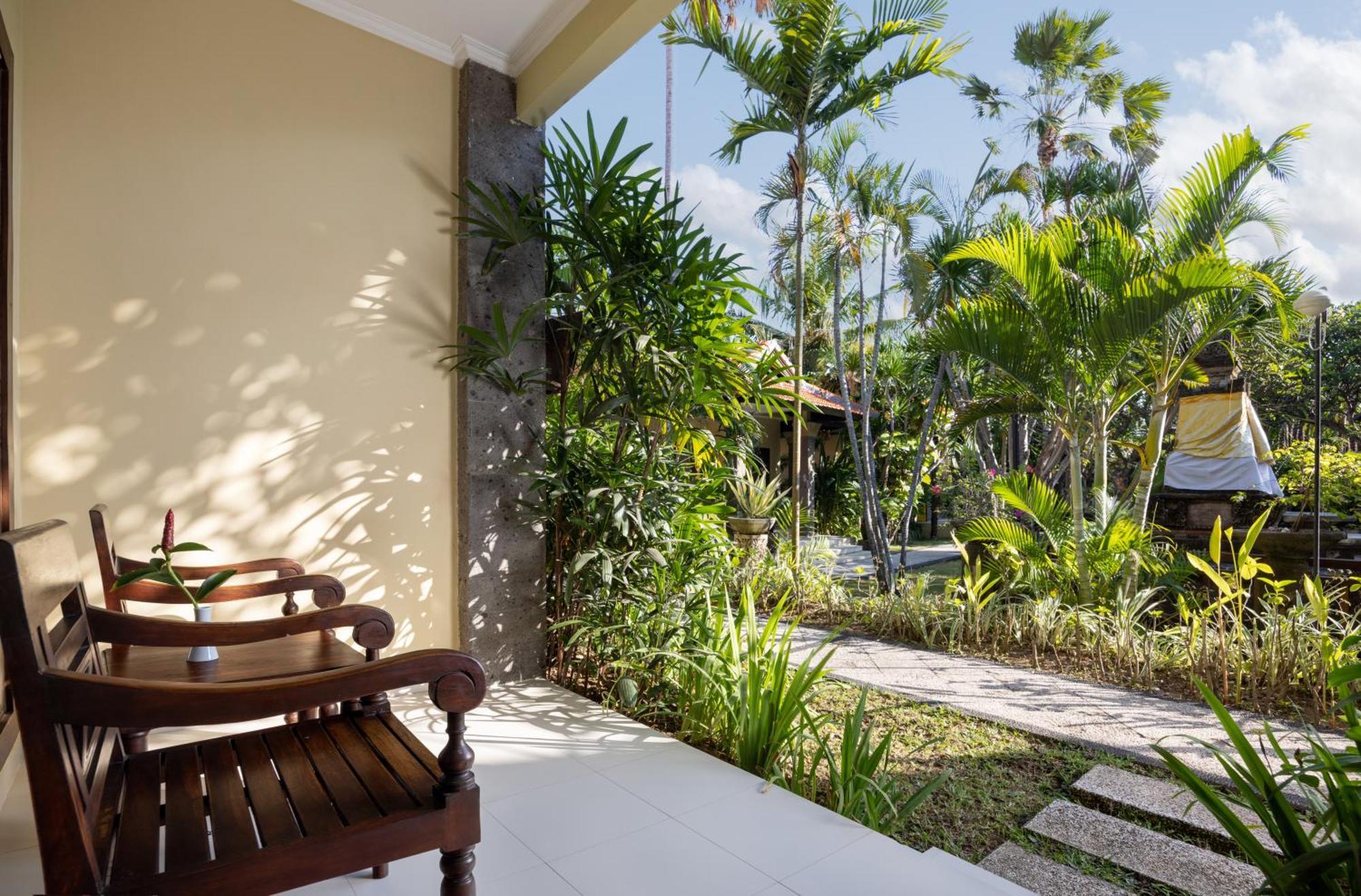 Adhi Jaya Hotel Kuta Lombok Exterior foto