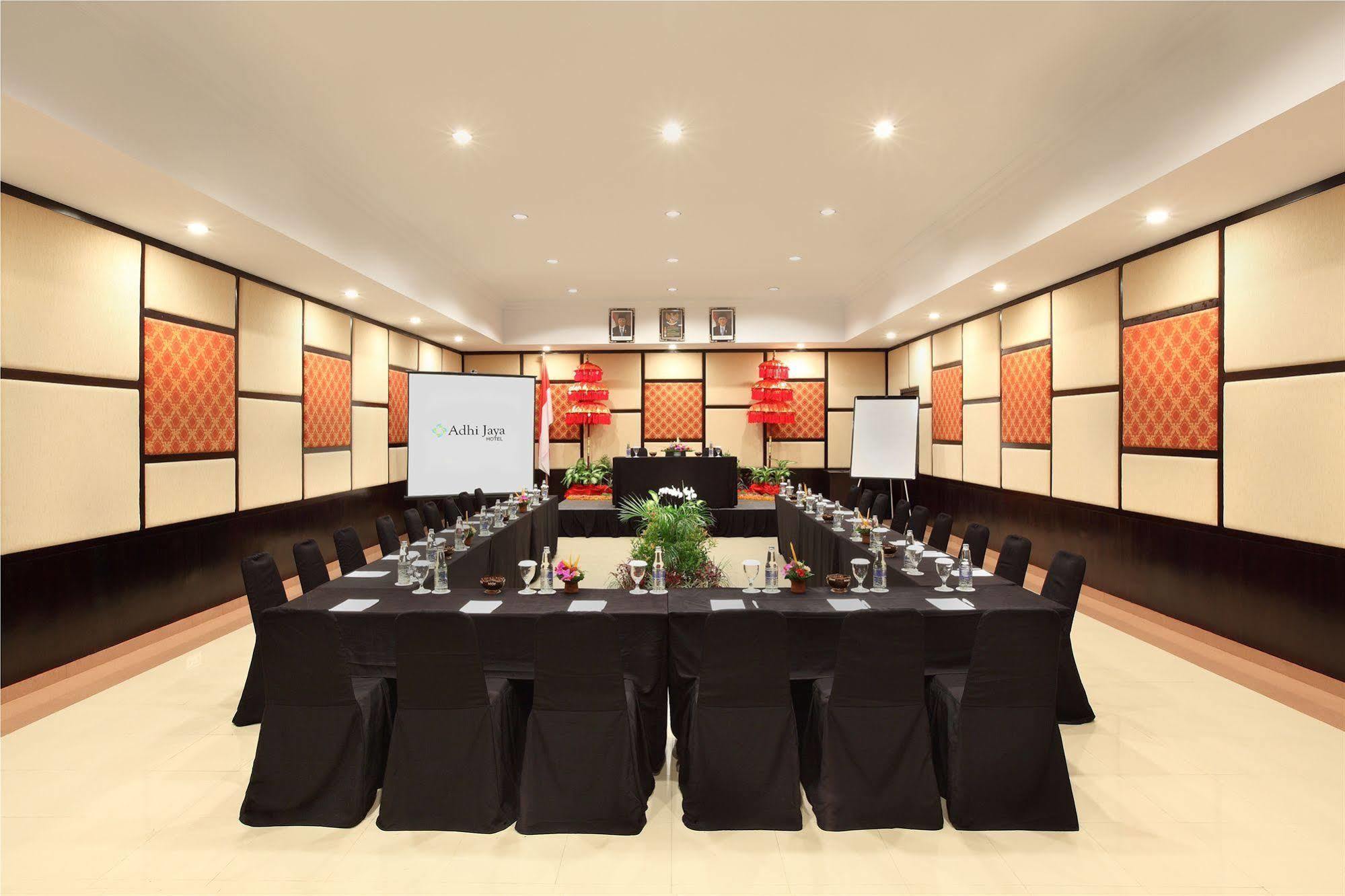 Adhi Jaya Hotel Kuta Lombok Exterior foto