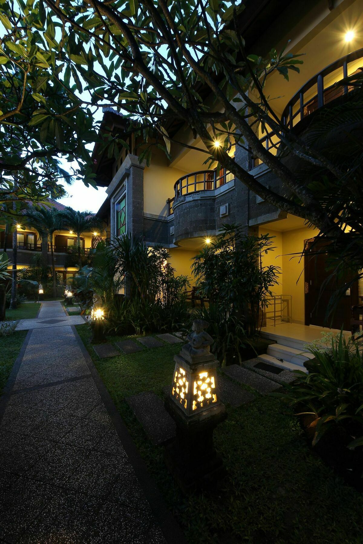 Adhi Jaya Hotel Kuta Lombok Exterior foto